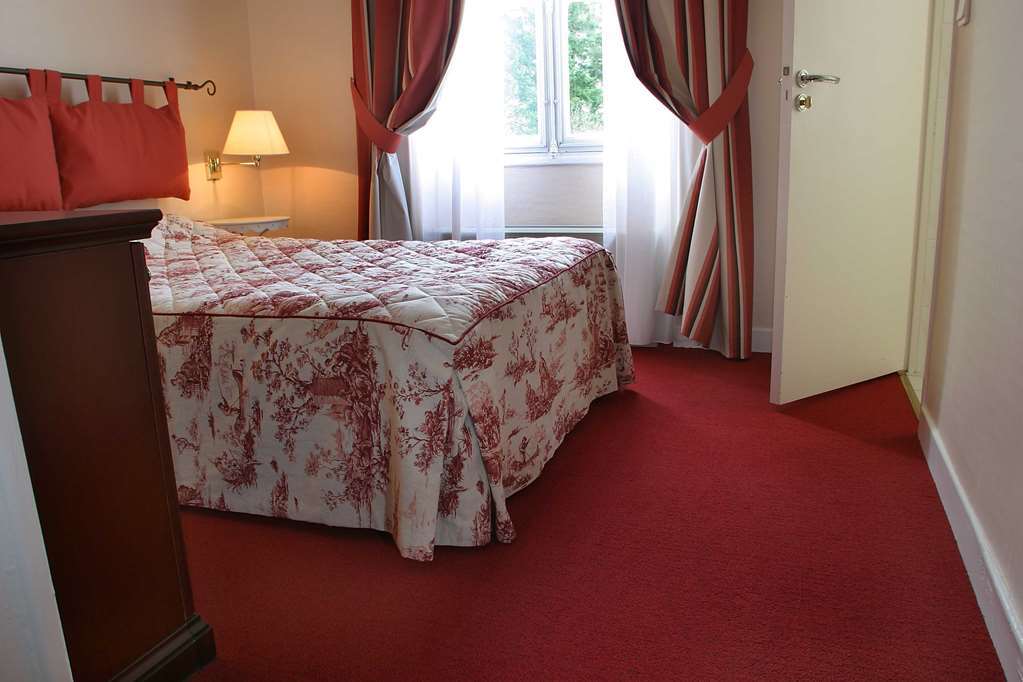 Logis Domaine De Valaudran Hotel Salbris Room photo